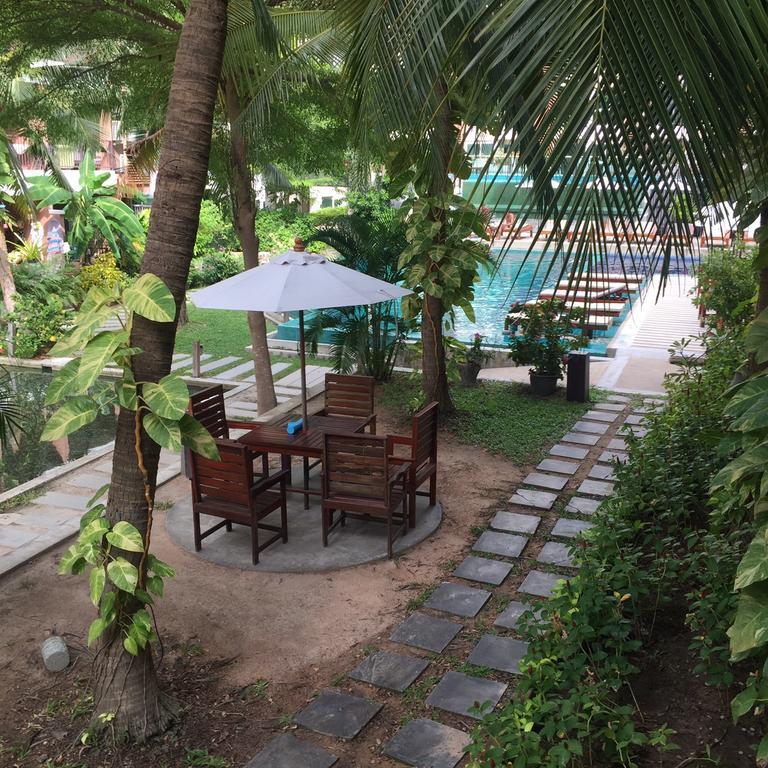 Diamond Suite Pattaya Exterior photo